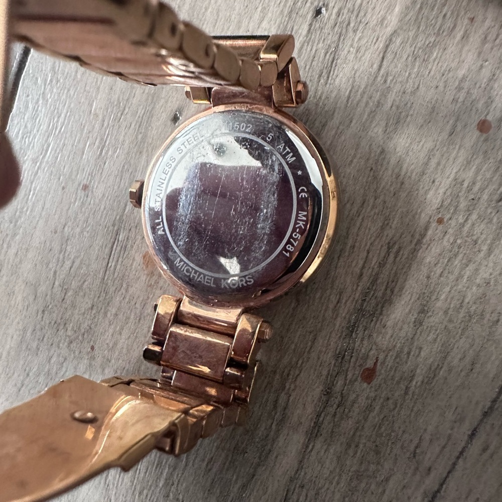 Michael Kors Rose Gold and White Women's Watch - Picture 3 of 11